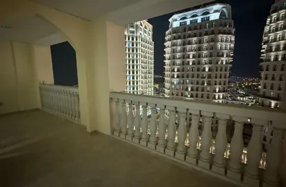 Apartment - 3 Bedrooms - 4 Bathrooms for sale in Tower 23 - Viva Bahriyah - The Pearl Island - Doha
