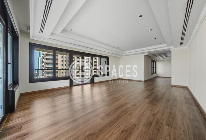 988505 - Property Image 3