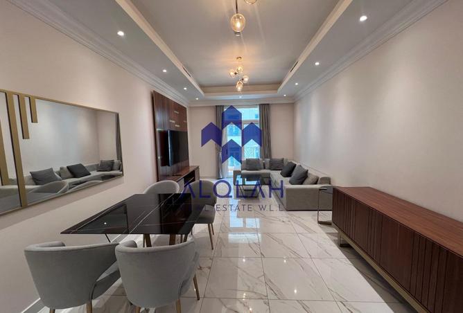 951494 - Property Image 2