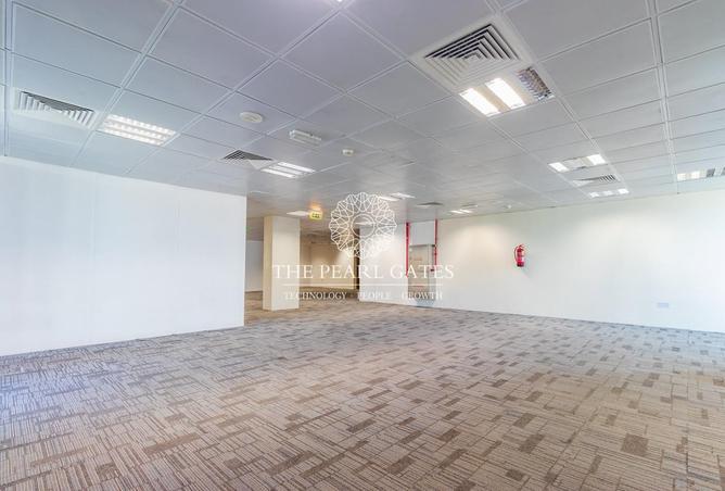 893130 - Property Image 2