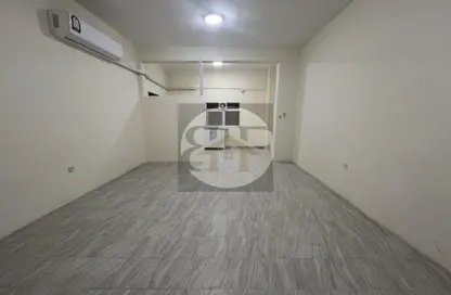 Apartment - Studio - 1 Bathroom for rent in Muntazah 7 - Al Muntazah - Doha