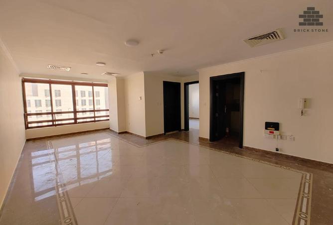 957649 - Property Image 2