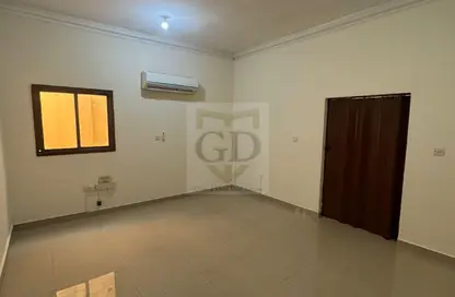 Apartment - Studio - 1 Bathroom for rent in Al Maamoura - Al Maamoura - Doha