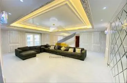 Apartment - 3 Bedrooms - 4 Bathrooms for sale in One Porto Arabia - Porto Arabia - The Pearl Island - Doha
