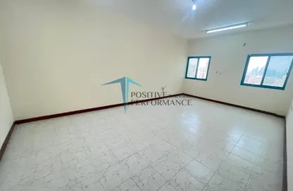 شقة - 3 غرف نوم - 3 حمامات للايجار في الغانم - الغانم - الدوحة