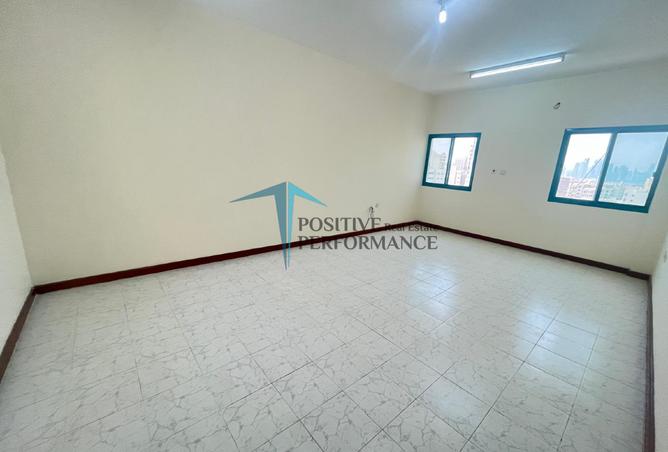 877041 - Property Main Image