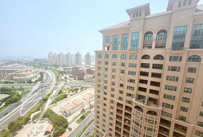 985327 - Property Image 2