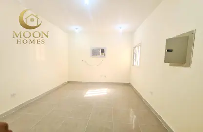 Apartment - 2 Bedrooms - 2 Bathrooms for rent in Al Muntazah Street - Al Muntazah - Doha