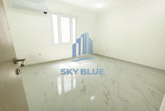 870828 - Property Image 2