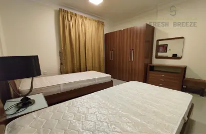 Room / Bedroom image for: Apartment - 3 Bedrooms - 3 Bathrooms for rent in Umm Ghuwailina - Doha, Image 1