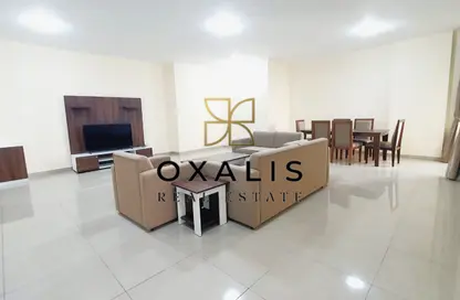 شقة - 2 غرف نوم - 2 حمامات للايجار في الغانم القديم - الغانم - الدوحة