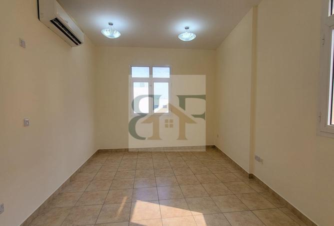 977919 - Property Image 3