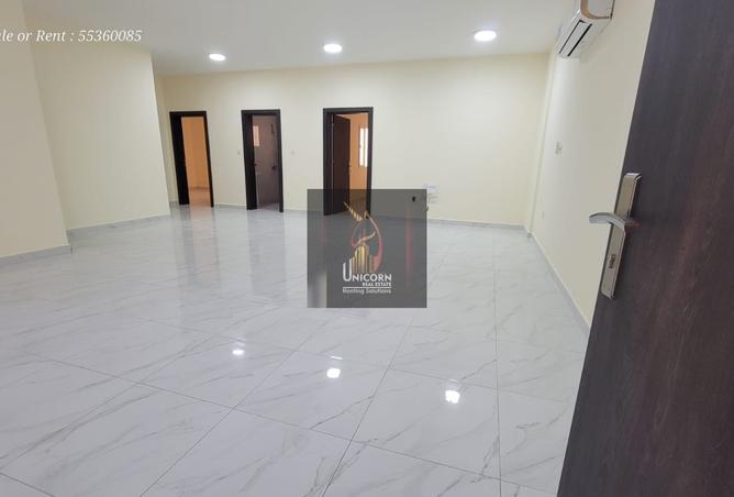 881436 - Property Image 3