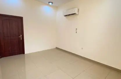 Villa - Studio - 1 Bathroom for rent in Muaither North - Muaither Area - Doha
