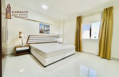 Apartment - 3 Bedrooms - 3 Bathrooms for rent in Umm Ghuwailina 4 - Umm Ghuwailina - Doha