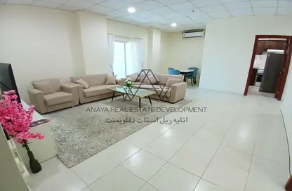 Apartment - 2 Bedrooms - 2 Bathrooms for rent in Al Sadd - Doha