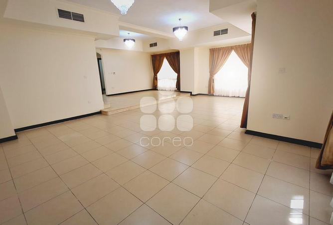 960770 - Property Image 2