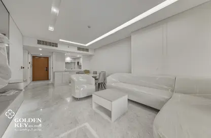 Apartment - 2 Bedrooms - 3 Bathrooms for rent in Marina Tower 02 - Marina District - Lusail