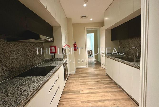 988253 - Property Image 2