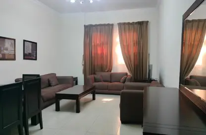 Apartment - 2 Bedrooms - 2 Bathrooms for rent in Muntazah Commercial Complex - Najma - Doha