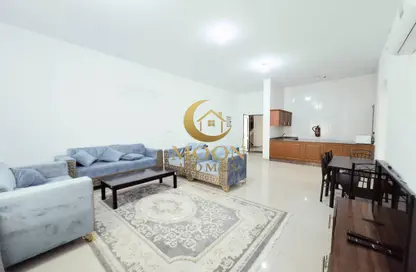 Apartment - 1 Bedroom - 1 Bathroom for rent in Salaja Street - Doha Al Jadeed - Doha