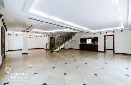 Villa - 4 Bedrooms - 5 Bathrooms for rent in South Gate - West Bay Lagoon - Doha