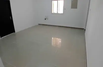 Apartment - 2 Bedrooms - 1 Bathroom for rent in Al Duhail - Al Duhail - Doha