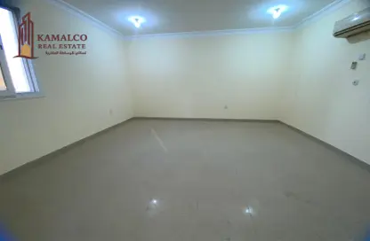 Apartment - 2 Bedrooms - 2 Bathrooms for rent in Al Mansoura - Al Mansoura - Doha