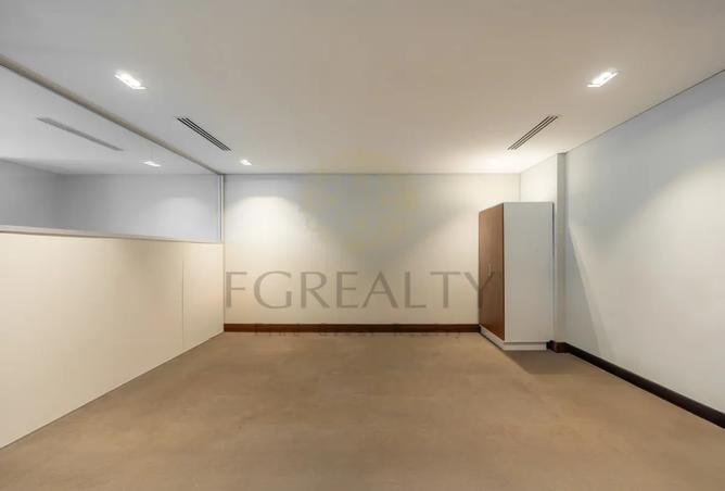 923867 - Property Image 2