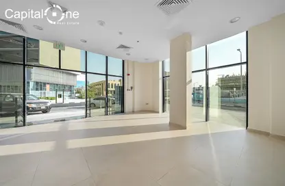 Shop - Studio - 1 Bathroom for rent in Ramada Commercial Building - Al Rawabi Street - Al Muntazah - Doha