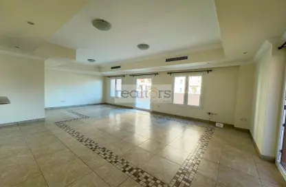 Empty Room image for: Apartment - 3 Bedrooms - 4 Bathrooms for rent in Piazza Arabia - Porto Arabia - The Pearl Island - Doha, Image 1