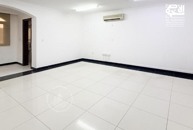 963526 - Property Image 3