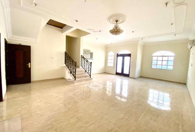 1002222 - Property Image 2