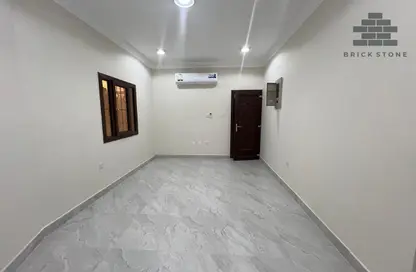 Apartment - 3 Bedrooms - 3 Bathrooms for rent in Muntazah 38 - Al Muntazah - Doha