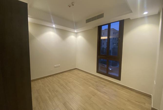 944635 - Property Image 3