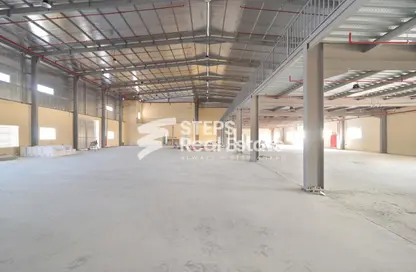 Warehouse - Studio - 7+ Bathrooms for rent in East Industrial Street - Birkat Al Awamer - Al Wakra