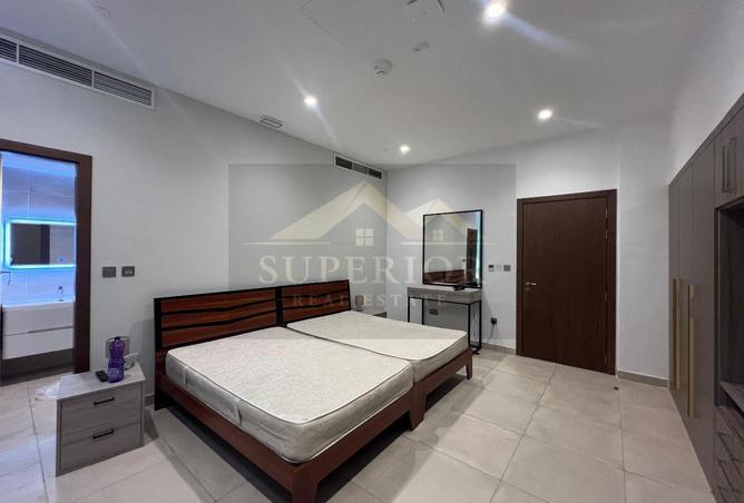 927389 - Property Image 3