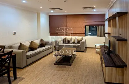 Living Room image for: Apartment - 3 Bedrooms - 3 Bathrooms for rent in Doha Al Jadeed - Doha, Image 1