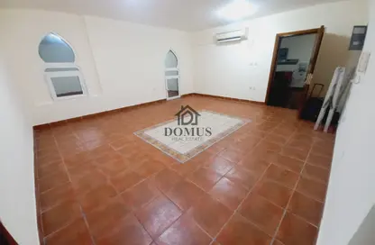 Apartment - 2 Bedrooms - 1 Bathroom for rent in Tadmur Street - Old Airport Road - Doha