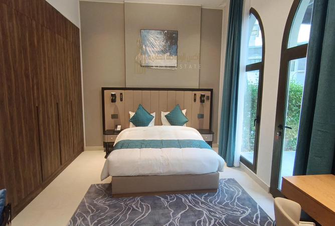 937042 - Property Image 2