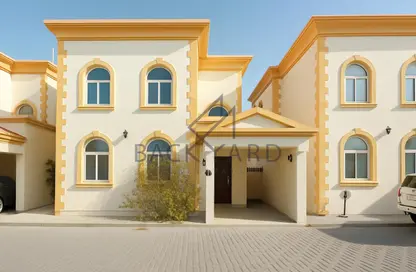 Villa - 3 Bedrooms - 4 Bathrooms for rent in OqbaBin Nafie Steet - Old Airport Road - Doha