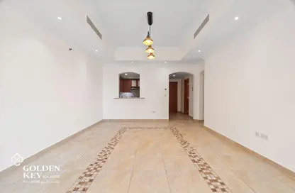 Apartment - 2 Bedrooms - 3 Bathrooms for rent in West Porto Drive - Porto Arabia - The Pearl Island - Doha