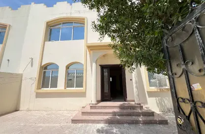 Villa - 4 Bedrooms - 4 Bathrooms for rent in Mamoura 18 - Al Maamoura - Doha