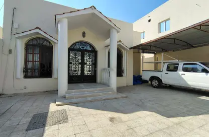 Apartment - 2 Bedrooms - 2 Bathrooms for rent in New Salata - Salata - Doha