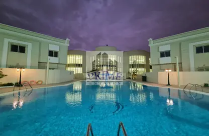 صورة لـ حوض سباحة فيلا - 5 غرف نوم - 6 حمامات للايجار في الوعب - الوعب - الدوحة ، صورة رقم 1