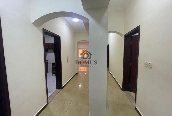 910715 - Property Image 2