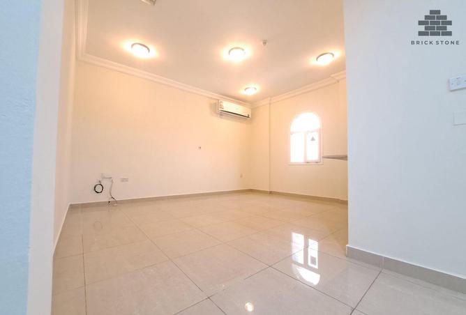 940510 - Property Image 3