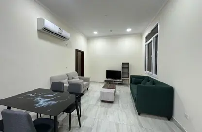 Apartment - 1 Bedroom - 1 Bathroom for rent in Al Duhail South - Al Duhail - Doha