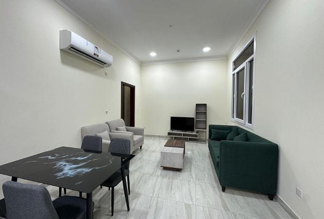 982833 - Property Main Image