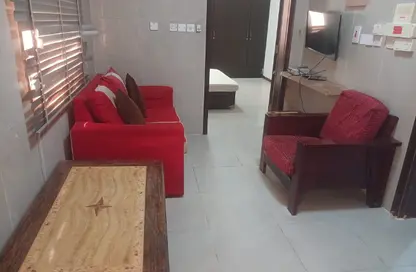 Apartment - 1 Bedroom - 1 Bathroom for rent in Umm Ghwailina Comm - Umm Ghuwalina - Umm Ghuwailina - Doha